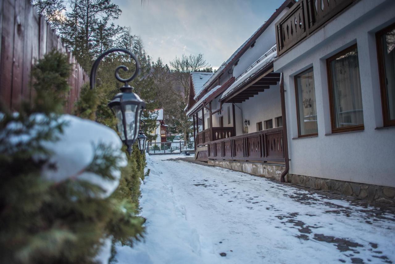 Boga Rooms Sinaia Esterno foto