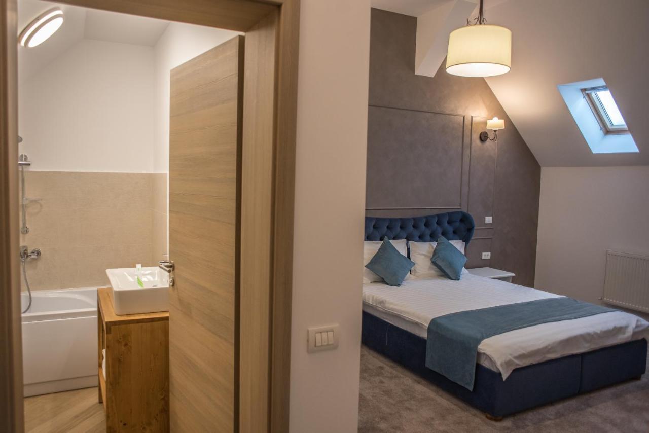 Boga Rooms Sinaia Esterno foto