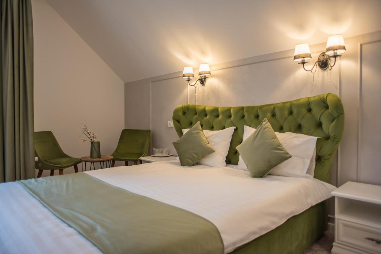 Boga Rooms Sinaia Esterno foto