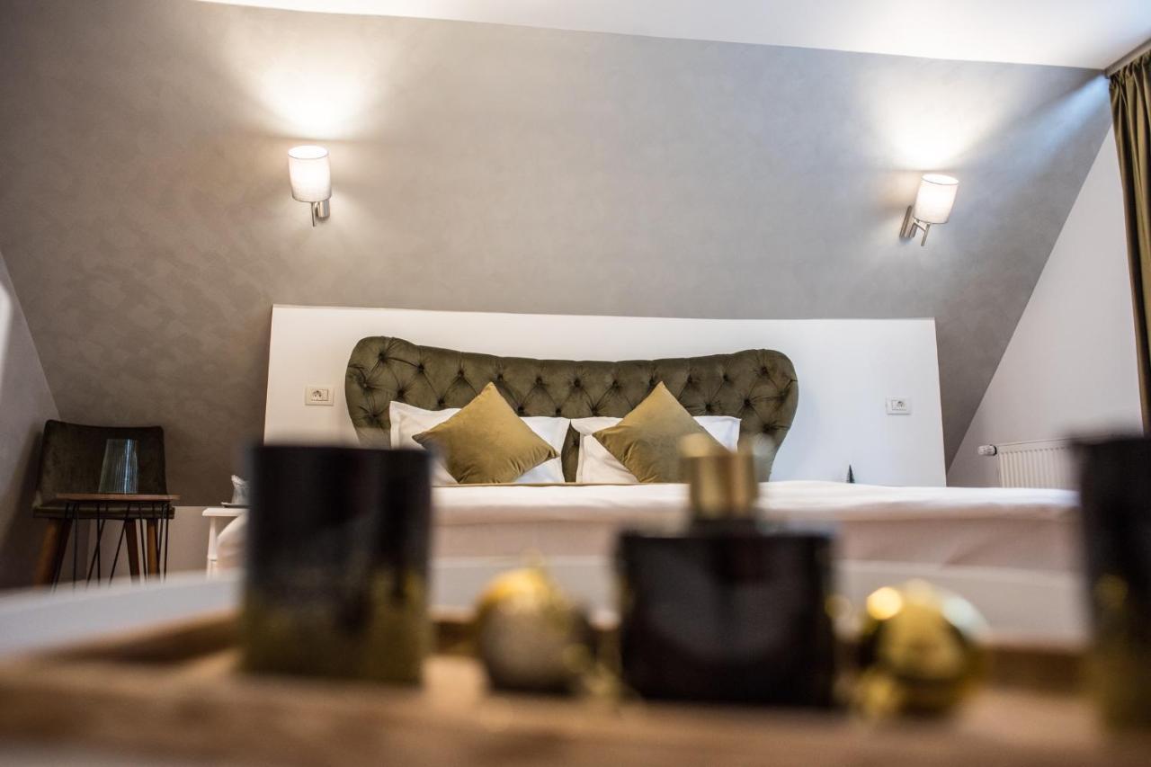 Boga Rooms Sinaia Esterno foto