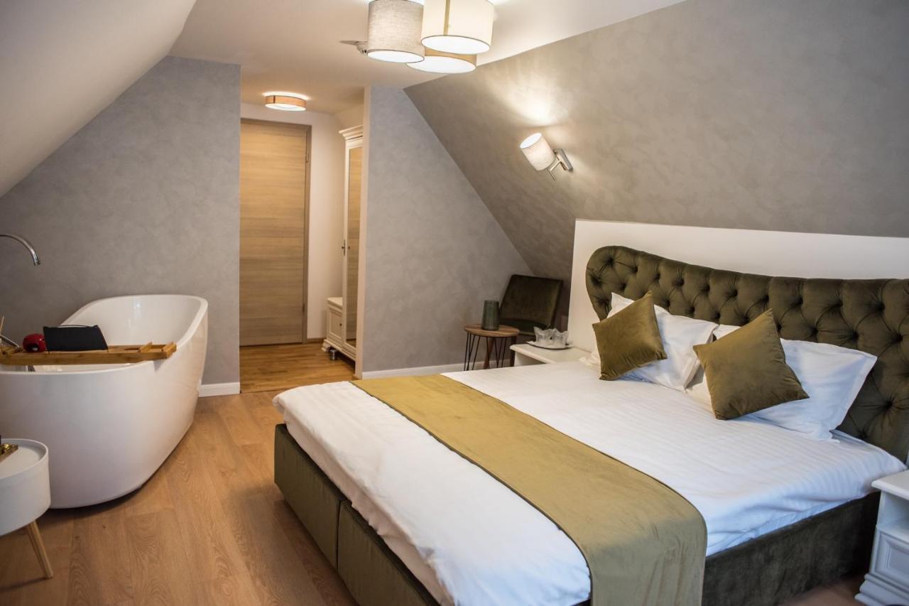Boga Rooms Sinaia Esterno foto