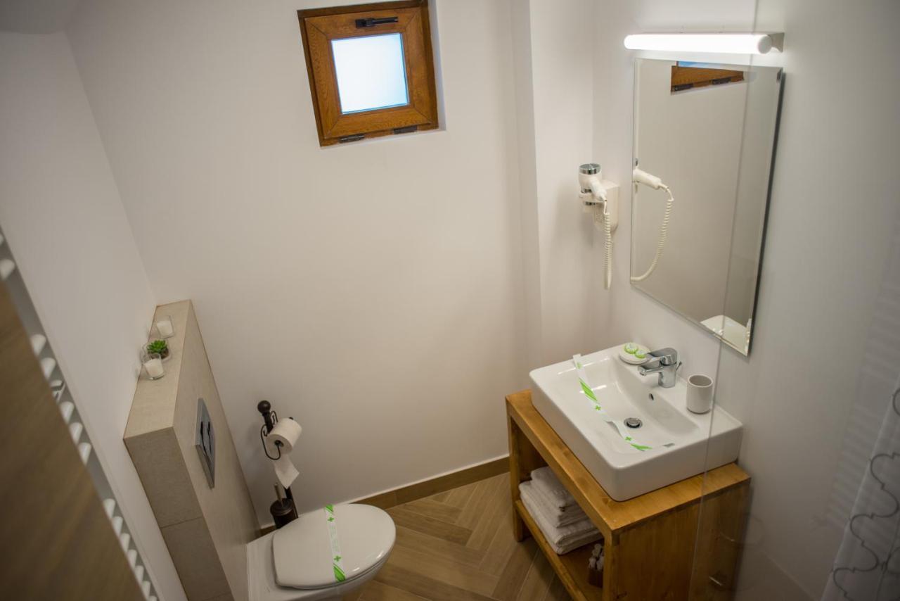 Boga Rooms Sinaia Esterno foto